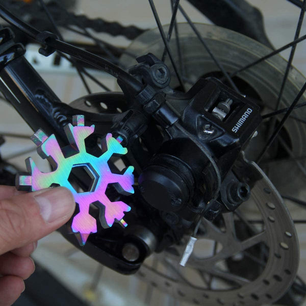 Breloc multifunctional 18 in 1 din otel inoxidabil