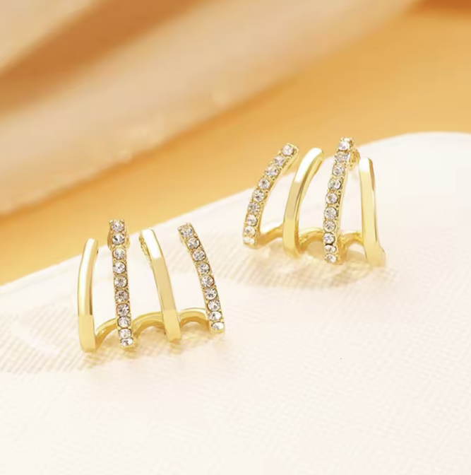 SELECTAT: Cercei Spirală cu Cristale Zirconia si Efect Multi-Cercei 4 în 1