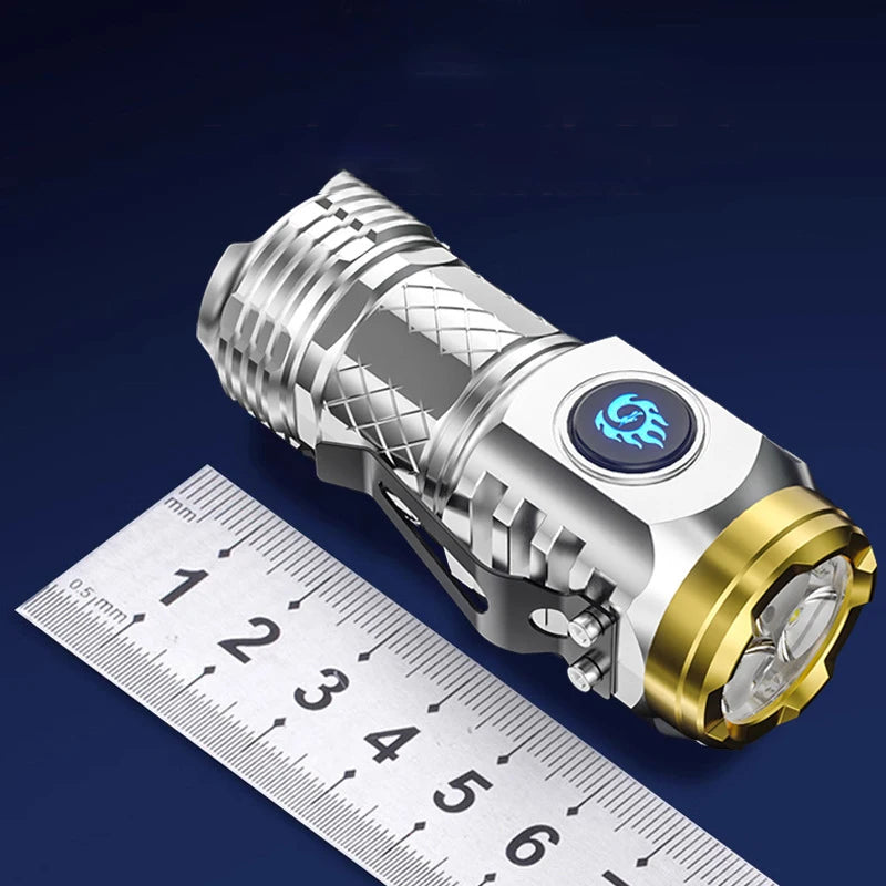 Lanternă LED Reîncărcabilă prin USB-C Ultra-Compactă cu 3 LED-uri